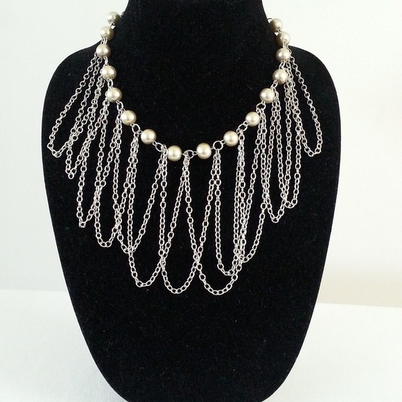 Ladies Necklace - Picture 1 of 1